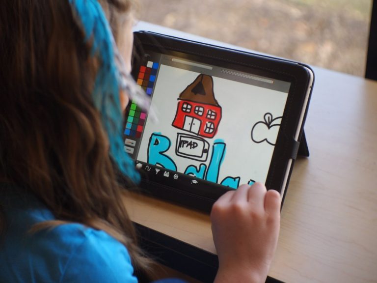 School Children in the Scottish Borders to be Given iPads
